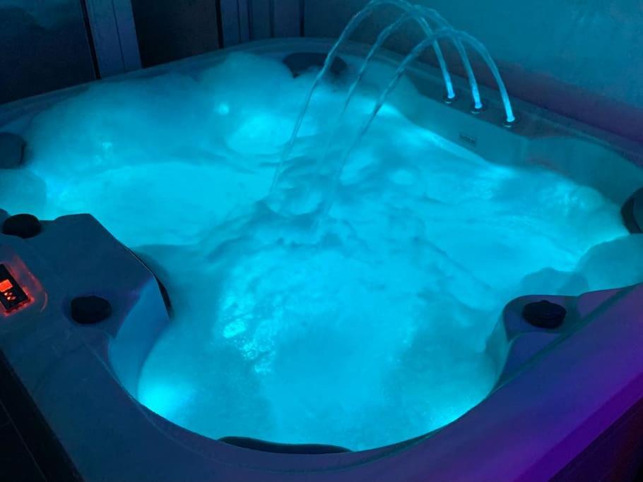Апартаменты Perfect Couple Retreat To Unwind&Relax With Hottub Peacehaven Экстерьер фото
